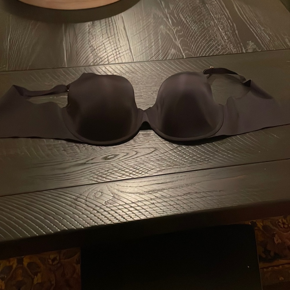 Soma Vanishing 360 Perfect Coverage. 38DD Black.